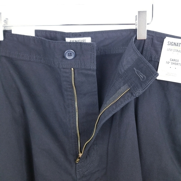 Signature Gold by Levi Strauss Black Cargo Shorts NWT - Picture 7 of 8